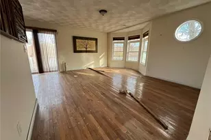 140 Lake View Rd, Cranston, RI 02920 - Photo 13