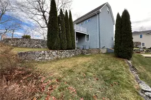 140 Lake View Rd, Cranston, RI 02920 - Photo 7