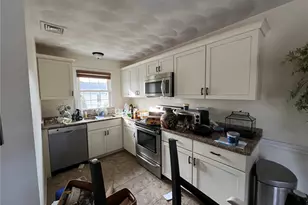 140 Lake View Rd, Cranston, RI 02920 - Photo 17