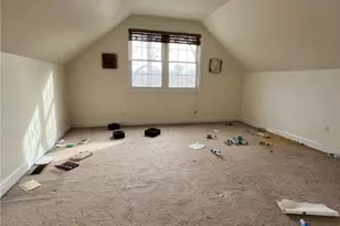 140 Lake View Rd, Cranston, RI 02920 - Photo 21