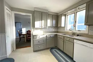 25 Elinora St, East Providence, RI 02915 - Photo 5