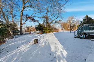 8 Harris Ave, Warren, RI 02885 - Photo 9