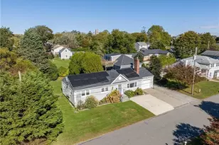 4 James St, Middletown, RI 02842 - Photo 3