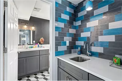 4 James Street #2, Middletown, RI 02842 - Photo 9