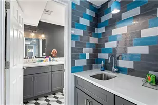 4 James St, Middletown, RI 02842 - Photo 9