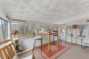 20 Bridgham St, East Providence, RI 02916 - Photo 31