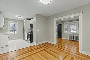 70 Whittier Rd, Pawtucket, RI 02861 - Photo 7