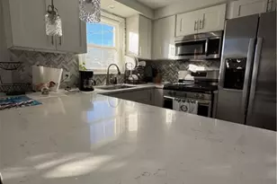 321 Budlong Rd, Cranston, RI 02920 - Photo 15