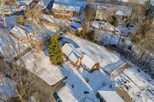 27 Bishop Dr, Cumberland, RI 02864 - Photo 7