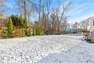 27 Bishop Dr, Cumberland, RI 02864 - Photo 39