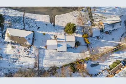 27 Bishop Drive, Cumberland, RI 02864 - Photo 5