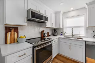 225 Ardway Ave, Warwick, RI 02889 - Photo 7