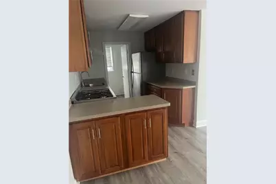 18 Ryan Avenue #2S, Bristol, RI 02809 - Photo 3