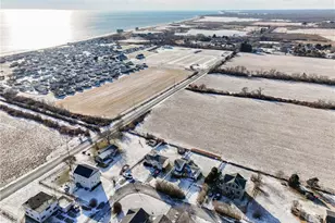 86 S Weeden Rd, South Kingstown, RI 02879 - Photo 9