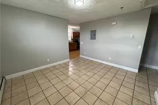 95 Mulberry St, Pawtucket, RI 02860 - Photo 5