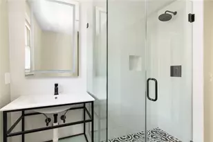 492 Thames St, Newport, RI 02840 - Photo 23