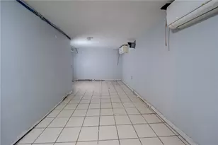 138 Glenbridge Ave, Providence, RI 02909 - Photo 17