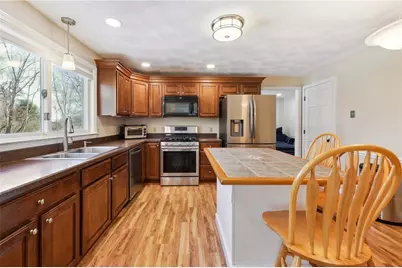 37 Aspen Court, North Kingstown, RI 02852 - Photo 9