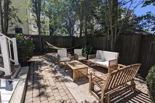 16 Dartmouth St, Newport, RI 02840 - Photo 21