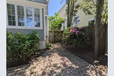 16 Dartmouth Street, Newport, RI 02840 - Photo 1