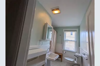 16 Dartmouth Street, Newport, RI 02840 - Photo 9