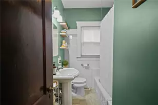 444 Niantic Ave, Providence, RI 02910 - Photo 15