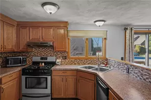 244 Mayfield Ave, Cranston, RI 02920 - Photo 17