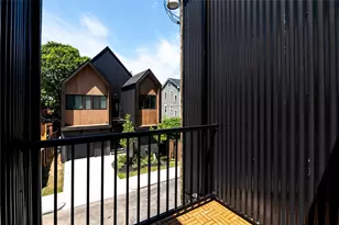 12 Daggett Ct, Providence, RI 02906 - Photo 5