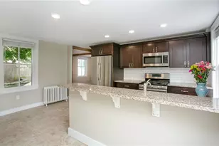 43 Farewell St, Newport, RI 02840 - Photo 5