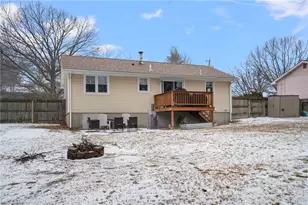 37 Washington St, North Providence, RI 02904 - Photo 23