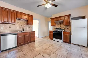 185 Anthony St, East Providence, RI 02914 - Photo 13