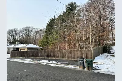 116 Longwood Avenue, Providence, RI 02908 - Photo 1