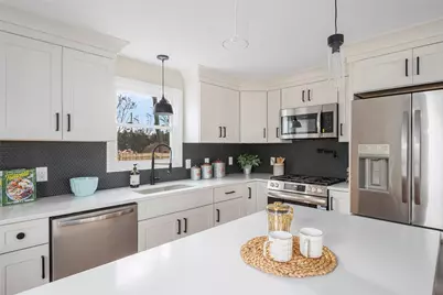 137 Bayview Avenue, North Kingstown, RI 02852 - Photo 3