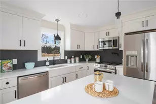 137 Bayview Ave, North Kingstown, RI 02852 - Photo 3