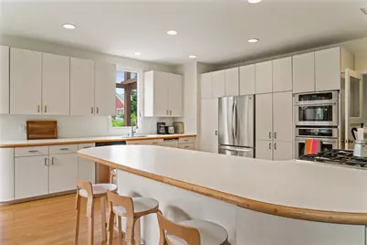 175 Ruggles Avenue, Newport, RI 02840 - Photo 7