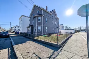 39 John St, Pawtucket, RI 02860 - Photo 3