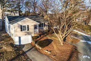 24 Howard Ave, North Providence, RI 02911 - Photo 37