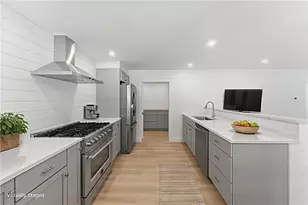 96 Highview Ave, Hopkinton, RI 02832 - Photo 9