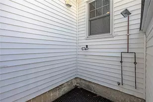 31 Chachapacassett Rd, Barrington, RI 02806 - Photo 41