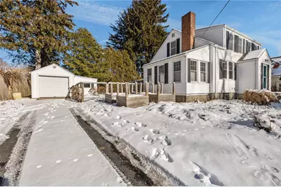 31 Chachapacassett Road, Barrington, RI 02806 - Photo 3