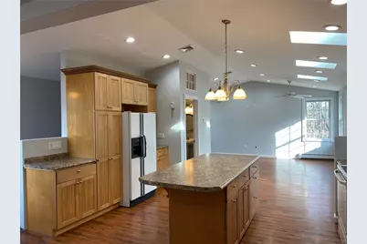 31 Washington Street, North Providence, RI 02904 - Photo 5