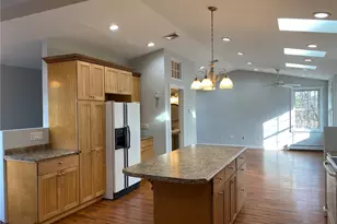 31 Washington St, North Providence, RI 02904 - Photo 5