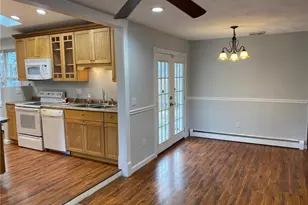 31 Washington St, North Providence, RI 02904 - Photo 19