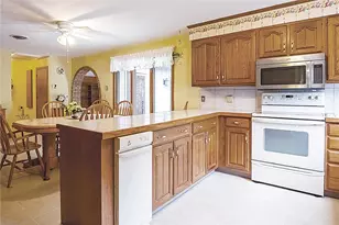 22 Grove Ave Ave, North Providence, RI 02911 - Photo 9