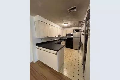 31 Devereux Avenue #101, Providence, RI 02909 - Photo 5