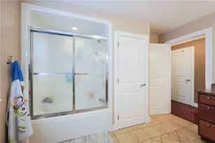 25 Chestnut St, Cumberland, RI 02864 - Photo 39