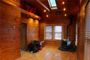 28 Elizabeth St, Pawtucket, RI 02861 - Photo 3