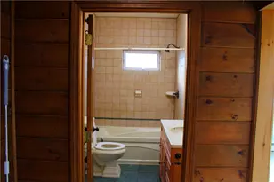 28 Elizabeth St, Pawtucket, RI 02861 - Photo 9