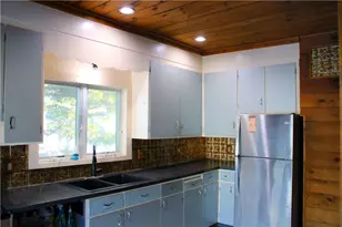 28 Elizabeth St, Pawtucket, RI 02861 - Photo 7