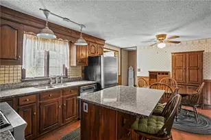 118 Hopkins Ave, Johnston, RI 02919 - Photo 11